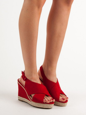 Klasické dámské  sandály červené na klínku