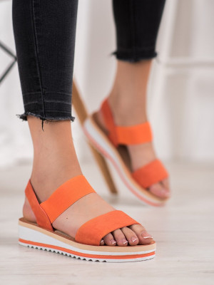 Pěkné dámské oranžové  sandály bez podpatku