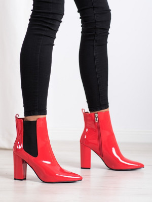 Exkluzívní  kotníčkové boty červené dámské na širokém podpatku
