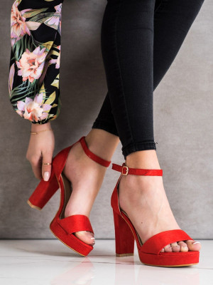 Módní dámské  sandály červené na širokém podpatku