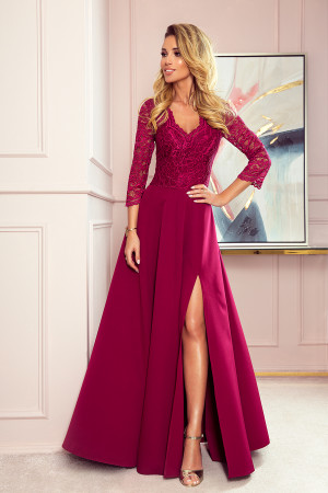 AMBER - Elegantní dlouhé krajkové dámské šaty ve vínové bordó barvě s dekoltem 309-1