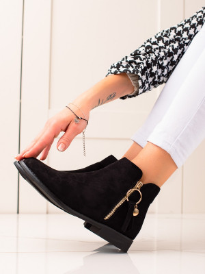 Originální dámské černé  kotníčkové boty na plochém podpatku