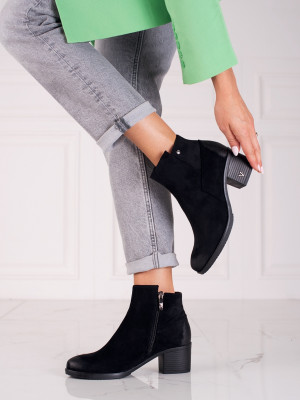 Stylové dámské černé  kotníčkové boty na širokém podpatku
