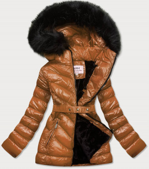 Lesklá zimní bunda v karamelové barvě s mechovitou kožešinou (W673) hnědá S (36)