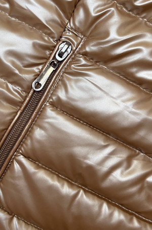 Prošívaná dámská bunda v karamelové barvě se stojáčkem (16M9110-84) béžová S (36)